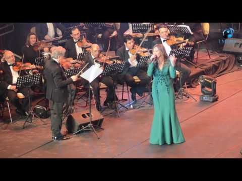 حفله كارول سماحه في عيد الحب | شاهد كيف غنت كارول سماحة غنيلي شوي شوي - روعة!