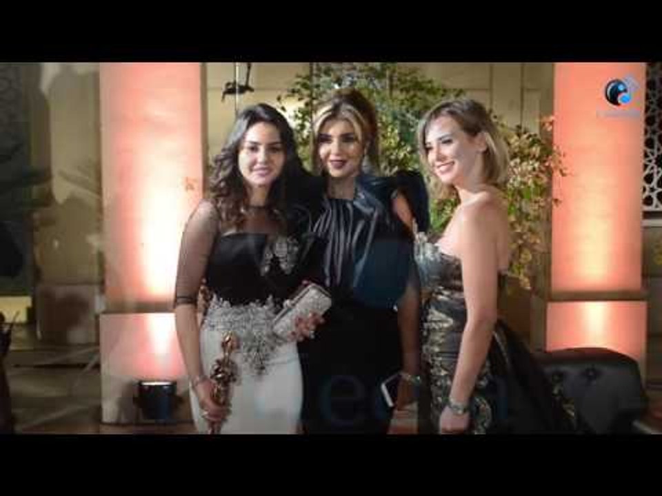 حفلة المحور | شاهد تبادل القبلات بين بوسى شلبى ودينا فؤاد وإيمان العاصى