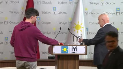 İyi Parti Genel Sekreteri Paçacı: "Andımızın Okullarda Tekrar Okutulmasını Bekliyoruz"