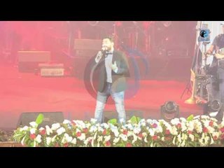 حفل تامرحسنى فى تخرج طيبة الامريكية | شاهد  تفاعل  رهيب  من الجمهور  على اغنيه  تليفونى رن