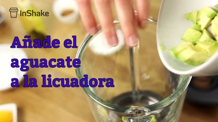Batido de aguacate y arándanos