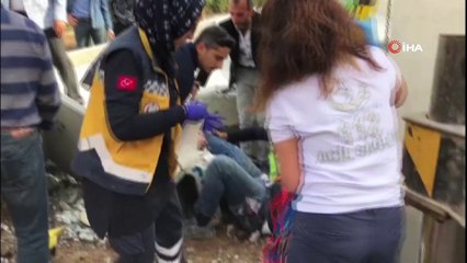 İnşaatta beton bloklar devrildi: 2 işçi yaralı