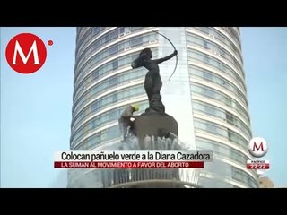 Con pañuelo verde, suman a la Diana Cazadora a movimiento a favor del aborto