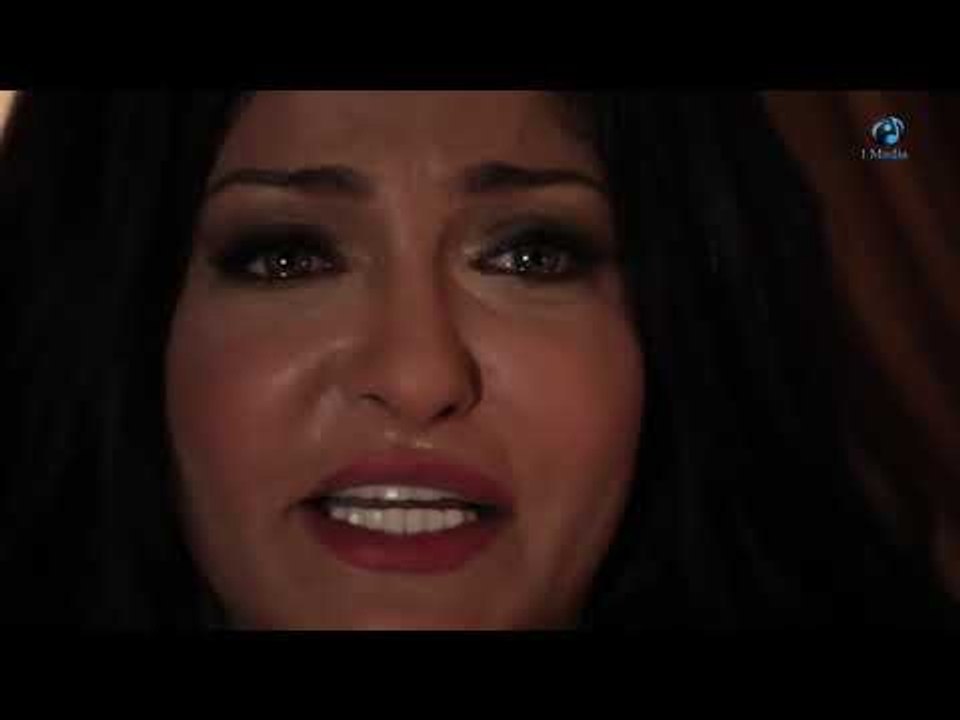 دخل لقا بنتة مع عشيقها عالسرير