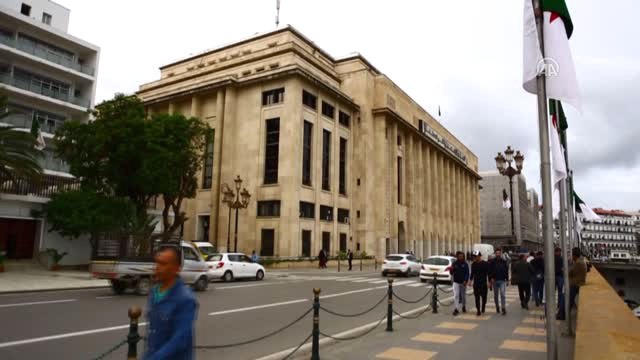 Cezayir'de Tartışmalı Meclis Başkanı Seçimi