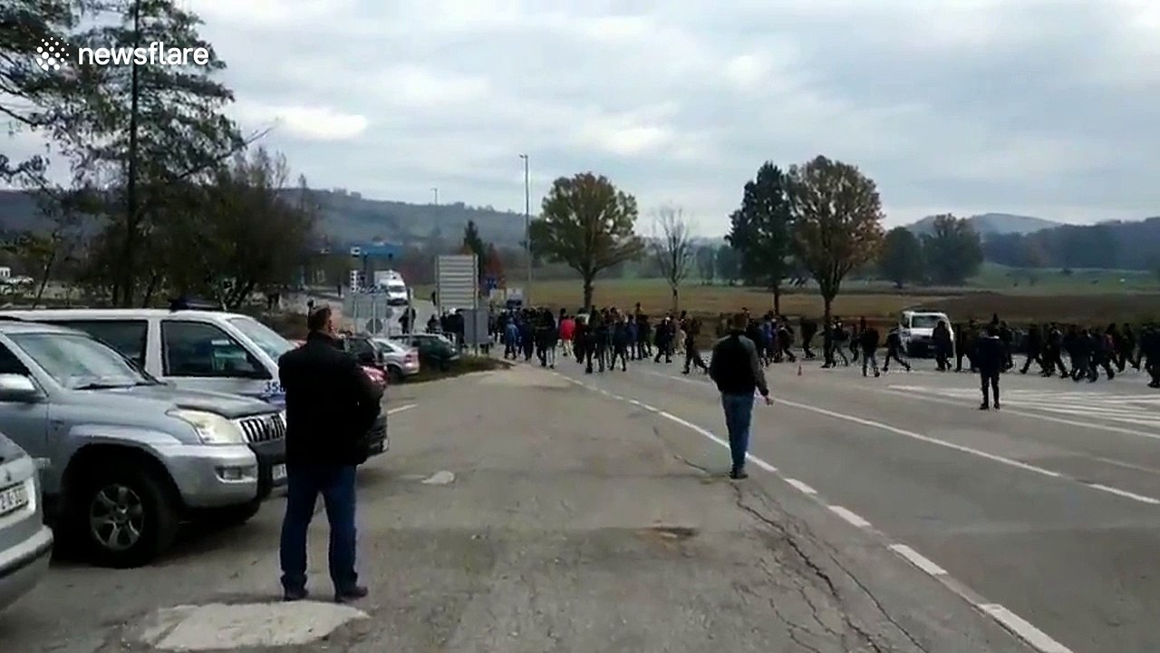 Migrants, refugees clash with Bosnian police on Croatian border