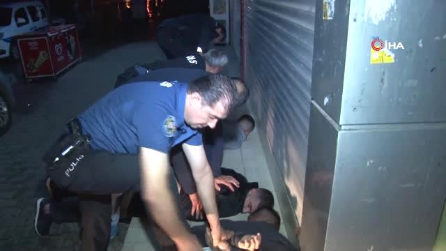 Silahlı Yaralama ve Gasp Olayına Karışan Otomobil Kovalamaca Sonucu Yakalandı