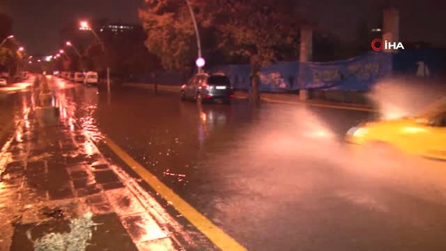 Ankara'da Şiddetli Yağış ve Rüzgar Hasara Neden Oldu