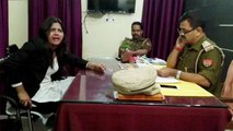 Meerut में Woman Lawyer ने नशे में धुत होकर Police Station में जमकर किया हंगामा । वनइंडिया हिंदी