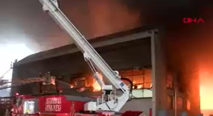 İstanbul yangınlara uyandı