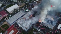 Esenyurt'ta alev alev yanan fabrikalar havadan görüntülendi