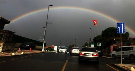 İstanbul'da Yağmurun Ardından Çıkan Gökkuşağı, Görenleri Hayran Bıraktı