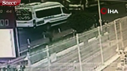 İstanbul’da kontrolden çıkan taksi duvarı yıkıp iş yerinin önüne uçtu