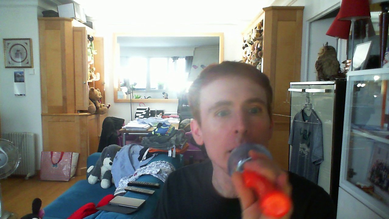 Wiwi égratigne "et je te dis oui" de Mireille Alexandre