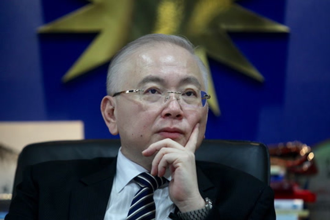 Wee: Members will decide if MCA will leave BN