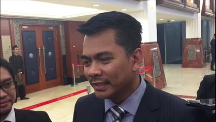 Descargar video: Deputy Home Minister to Hishammuddin: No need to go to China to find Jho Low, just give us the info