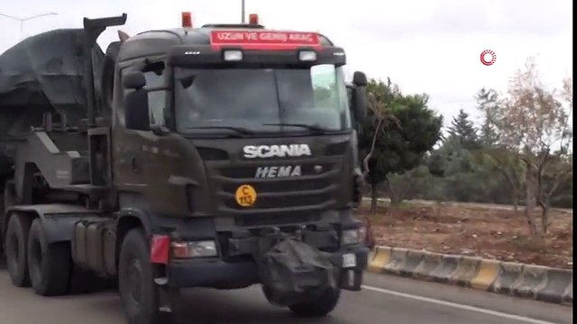 Kilis’ten İdlib Sınırına Fırtına Obüs Sevkiyatı Yapıldı