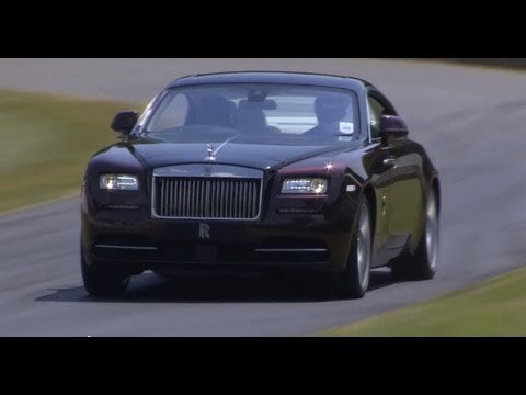 Rolls-Royce Wraith makes FoS debut trailing clouds of glory