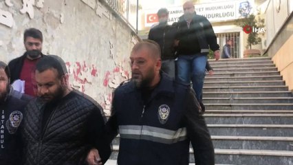 Beyoğlu’nda pencereden oğlunun kavga etiğini gören kadın kurşunların hedefi oldu