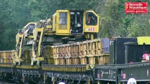 VIDEO. Saint-Julien-l'Ars : un train usine remplace les 12 km de voie ferrée entre Jardres et Mignaloux-Beauvoir
