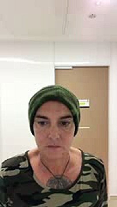 Šinejd Okonor (Sinead O'Connor) odlučila je prihvatiti islam te ima i novo ime Šuhada Davit (Shuhada’ Davitt)