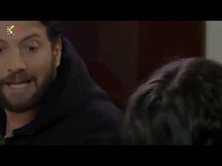 حساسية حازم من تصرفات نايا - مشهد من مسلسل فرصة أخيرة - الحلقة 12