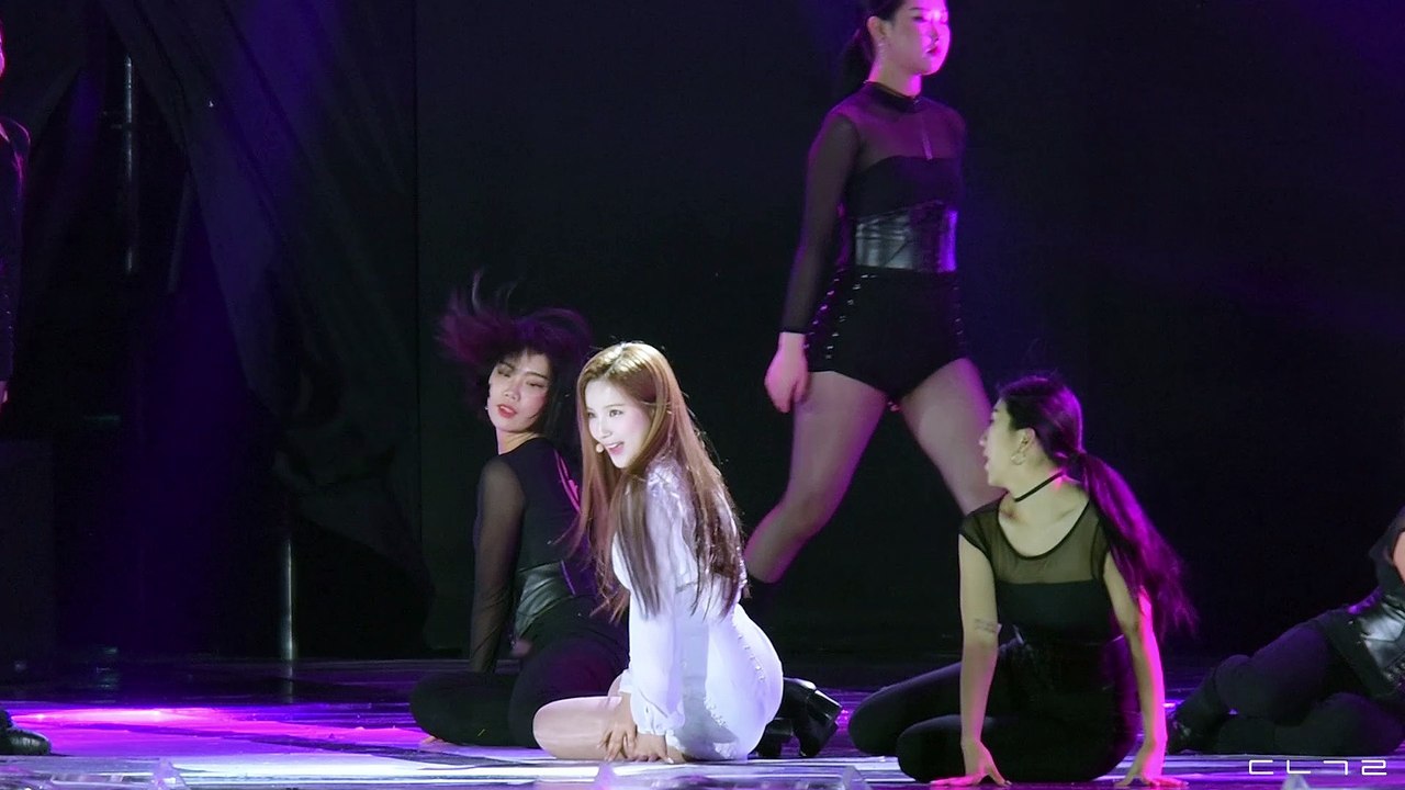 181023 SBSMTV THE SHOW 인제 평화콘서트 김소희 Hurry Up 직캠 By 델네그로