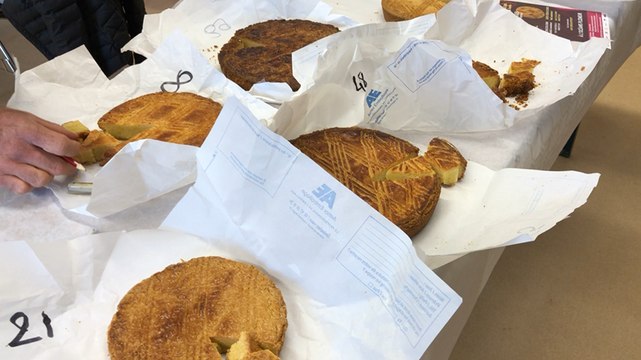 Avant la finale à Plœmeur, dégustation à l’aveugle des gâteaux bretons