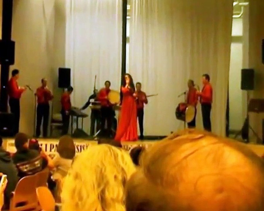 Shemsie Gashi - Na bashkon veq nje Shqiperi