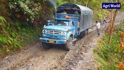 Trucks Stuck in Mud 2018