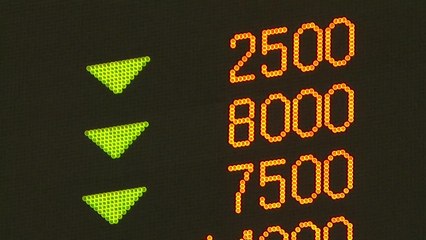 저지선 뚫린 코스피...한때 2010선 붕괴 / YTN