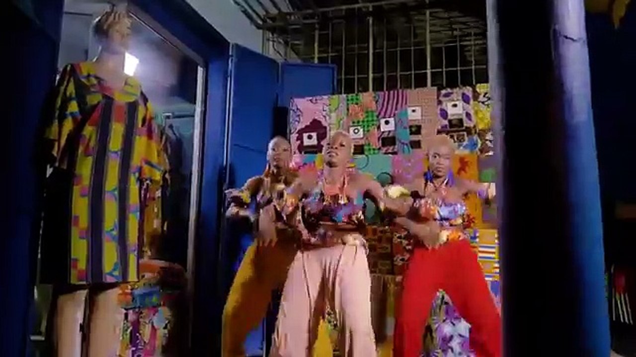 TNT feat MANI BELLA - TU ES QUI ? (Clip Officiel HD)