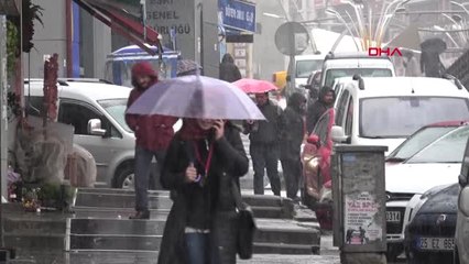 Erzurum'a Mevsimin İlk Yağdı
