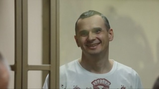 El cineasta ucraniano encarcelado en Rusia Oleg Sentsov gana premio Sájarov