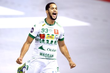 En plus des tirs puissants, Micke Brasseleur raffole des roucoulettes