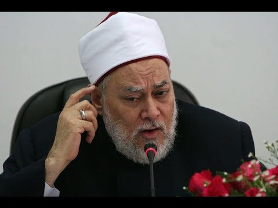 فتوي صادمة ومثيرة للجدل للشيخ "علي جمعة" مفتي الجمهورية السابق والتي أنصفت السيدات!!