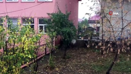 Karlıova'da kar etkisini gösterdi