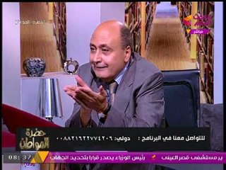 رئيس تحرير الأهرام الأسبق يطلق على الهواء مباشرة مبادرة غير متوقعة "شارك قميصك مع جارك!"