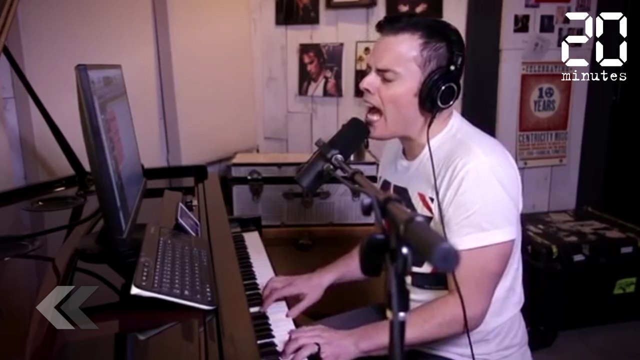 La réincarnation de Freddie Mercury ? - Le Rewind du vendredi 26 octobre 2018