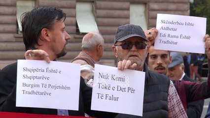 Ora News - Protestë para Kryeministrisë për marrëveshjen me Greqinë