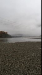 Un bateau fait du hors piste