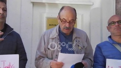 Ora News - Artistët thirrje deputetëve: Shembja e teatrit antikushtetuese