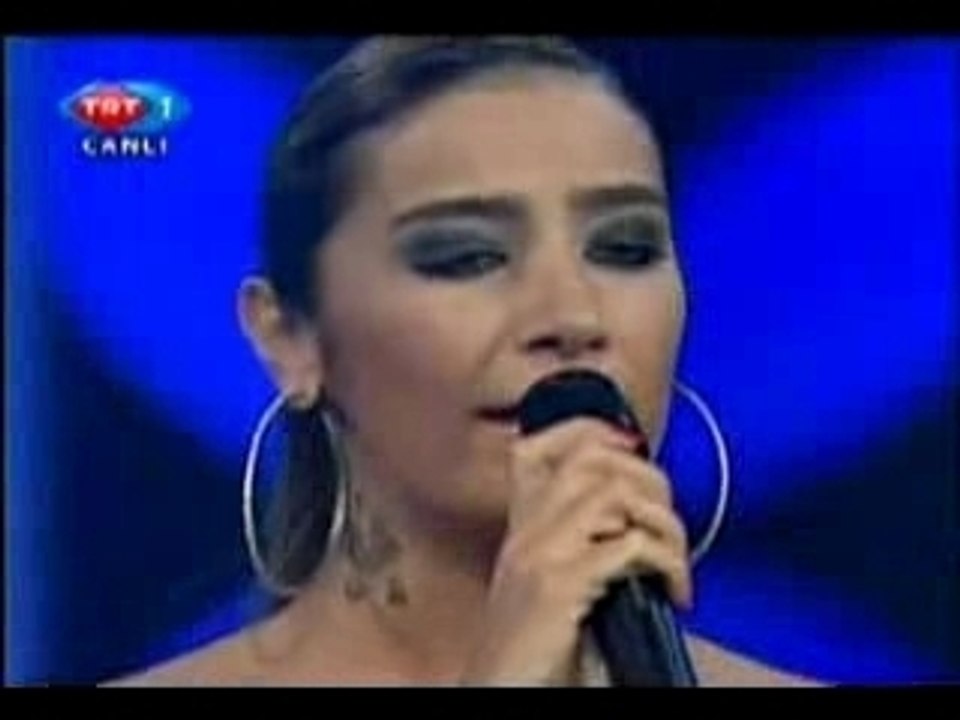 Sıla özcan Deniz dön demeyi unuttum ben