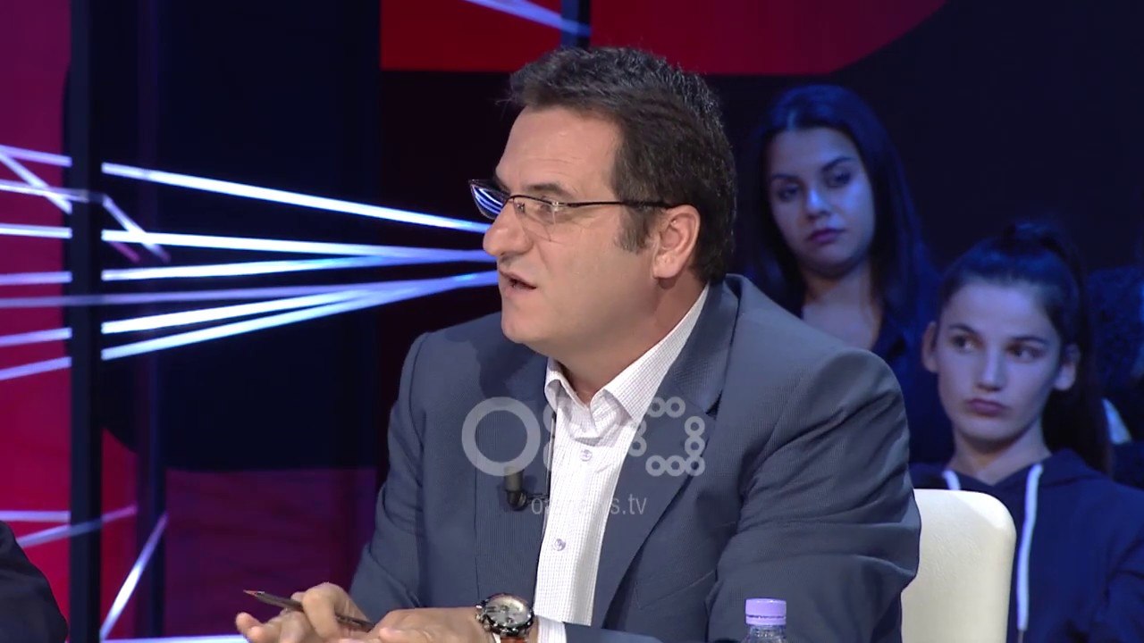 Ora News - Çollaku: "Kodi" i veçantë i Ramës ndaj prokurorisë për të "fortët"