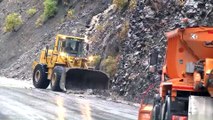 Şiddetli yağış nedeniyle bazı evler tahliye edildi - HAKKARİ