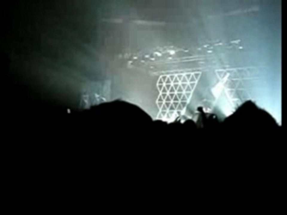 Bercy / Daft Punk Alive 2007 / Robot Rock - Oh Yeah !