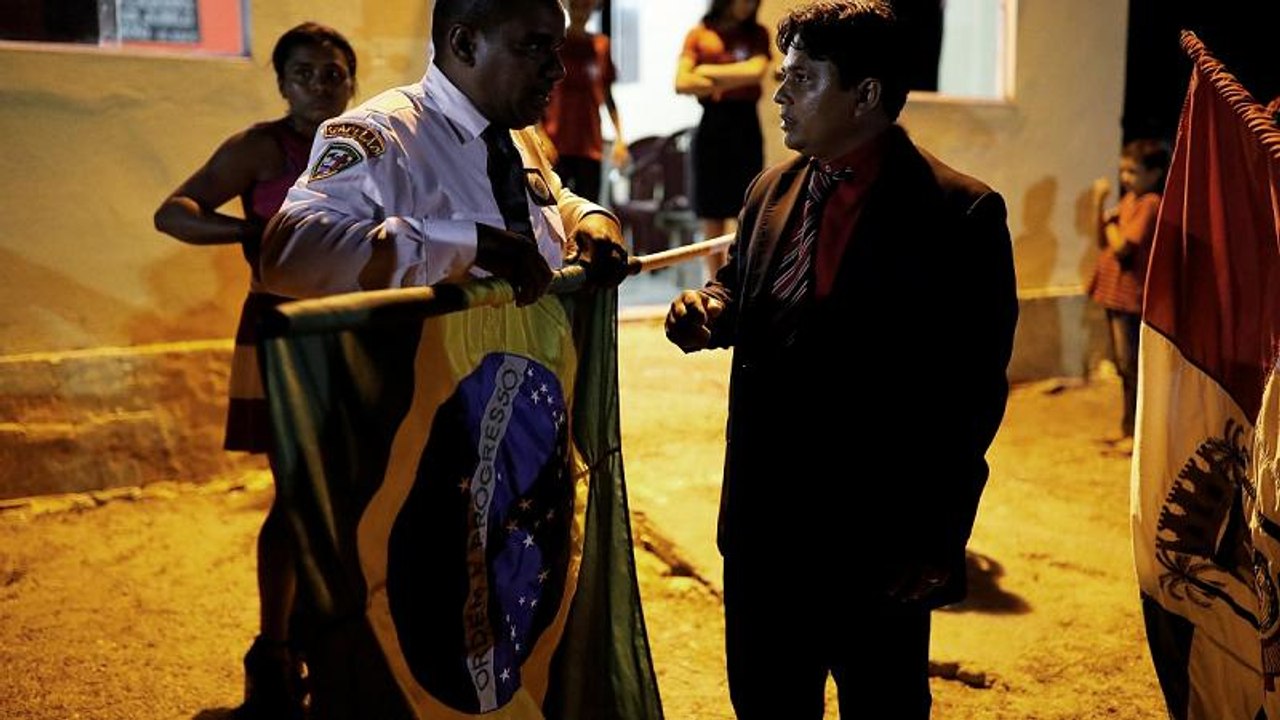'Fakenews' überschatten brasilianischen Präsidentenwahlkampf