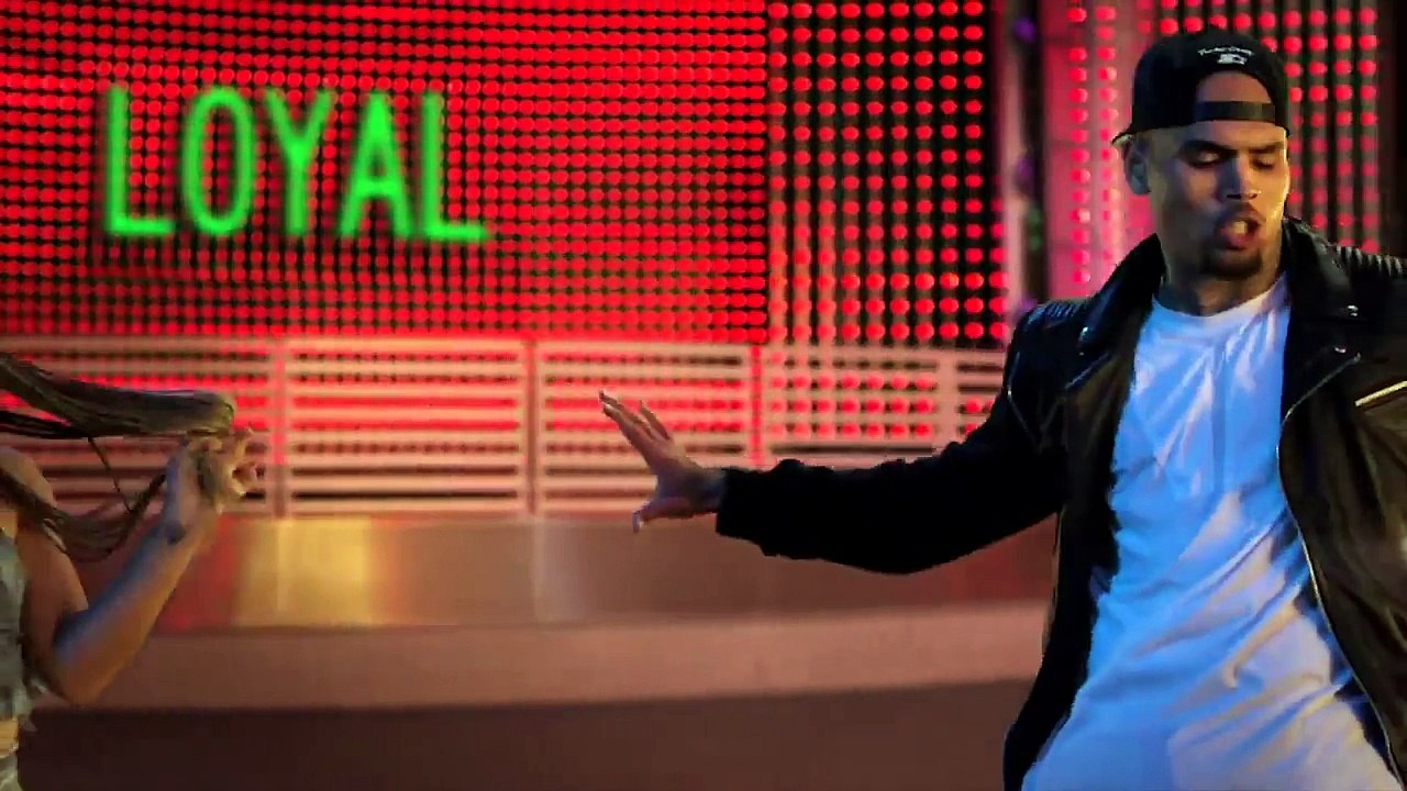 Rihanna Reacts To Drake & Chris Brown Bromance | Hollywoodlife