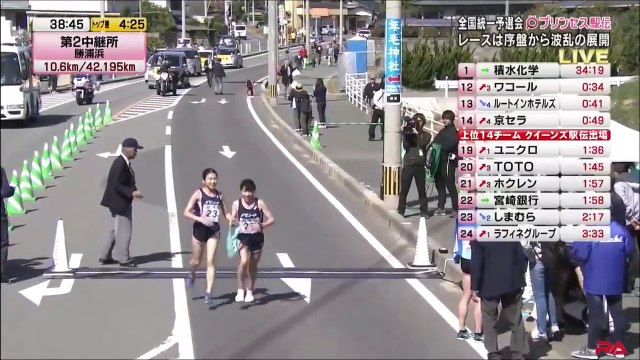 Marathon : Victime d’une fracture, elle termine sa course à quatre pattes