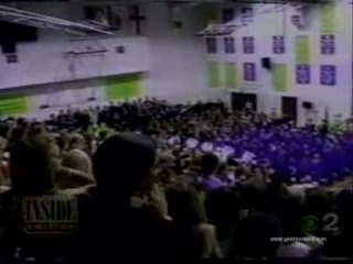 Mary-Kate & Ashley at 2004 Graduation 🎓